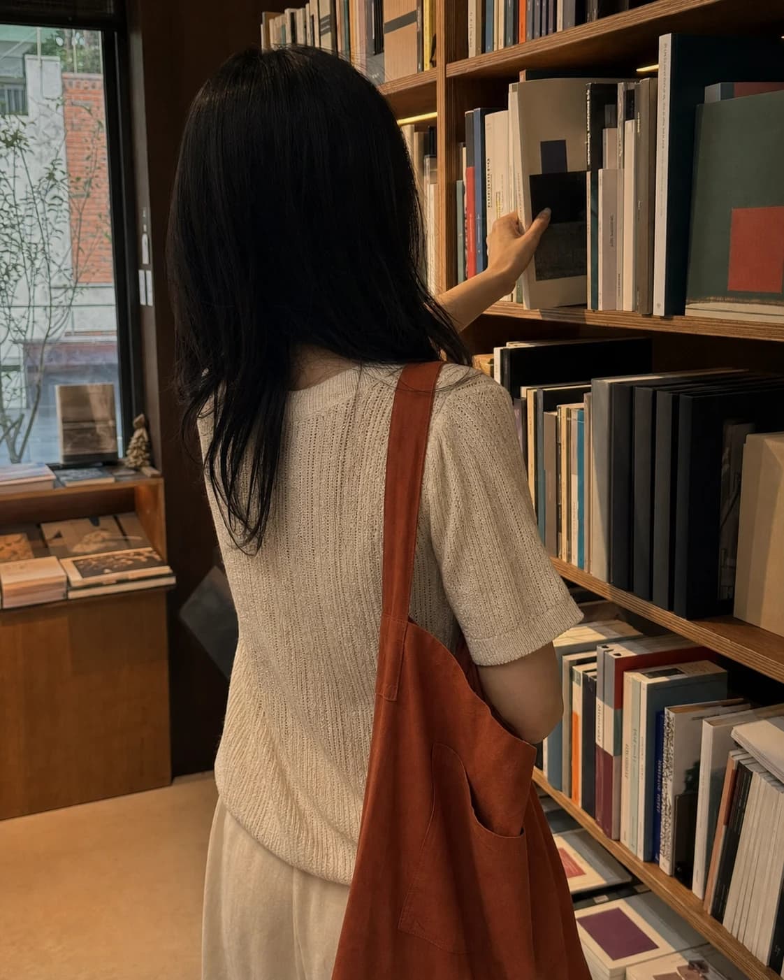 함께 둘러본 서점의 사진 예시